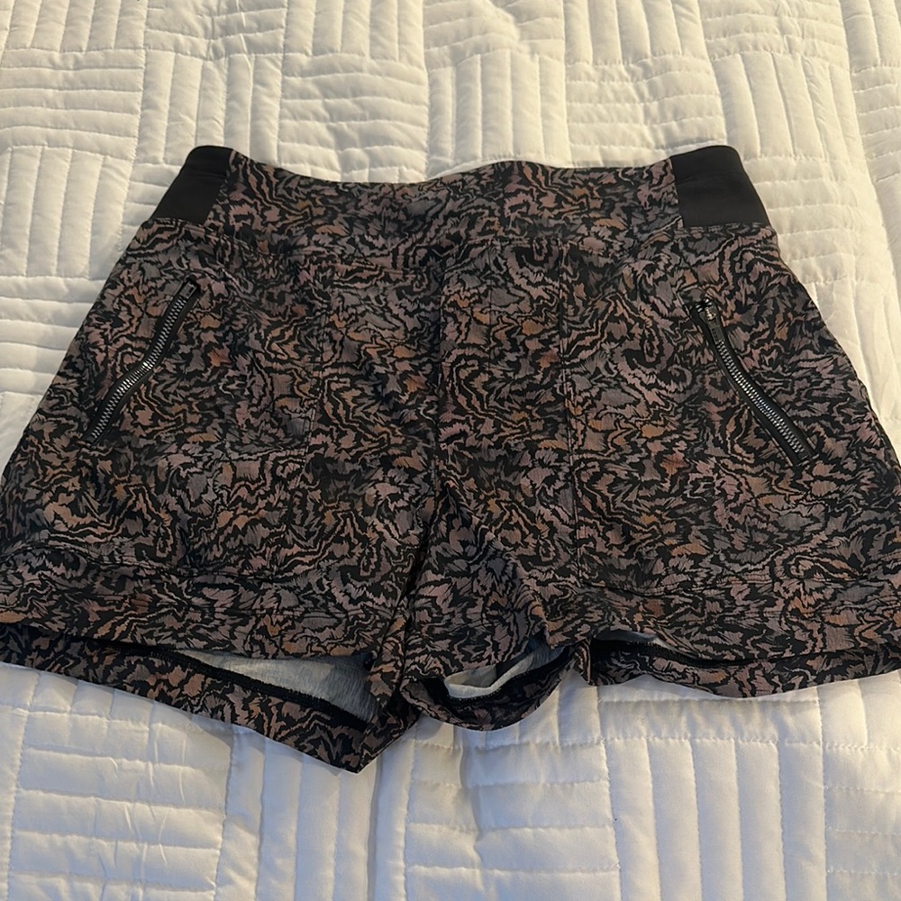 Athleta Black and Pink Patterned Women's Shorts